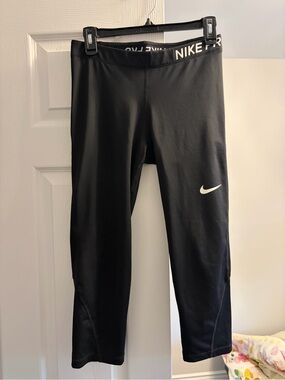 Nike Dri-Fit Cropped Legging